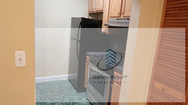 Photo - 1311 N Bosworth Ave Unit BM