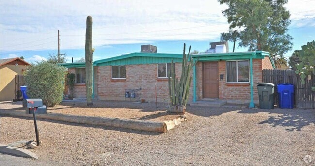 Building Photo - 1222 E Lee St Rental