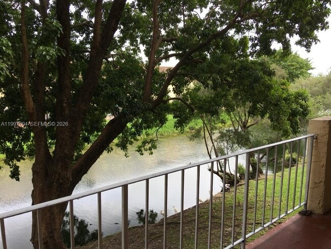 Building Photo - 9375 Fontainebleau Blvd Unit L209