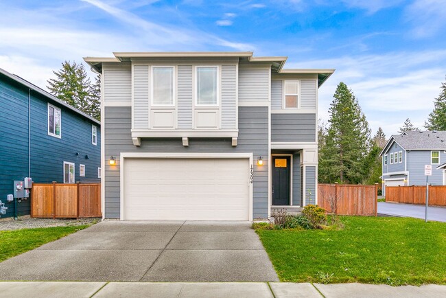 Covington Newer 2-Story Home - Fully Fence... - Covington Newer 2-Story Home - Fully Fence...