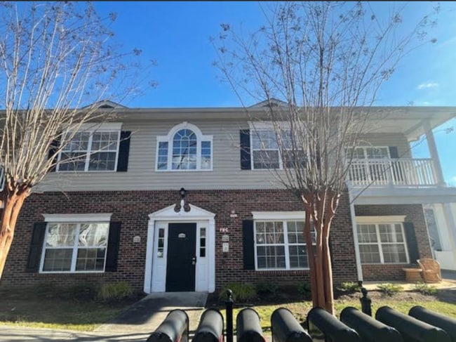 Building Photo - A cozy Condo with 2 beds and 2 bath availa...