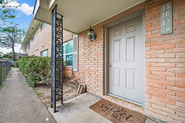Photo - 1230 Shadowdale Dr Unit 17