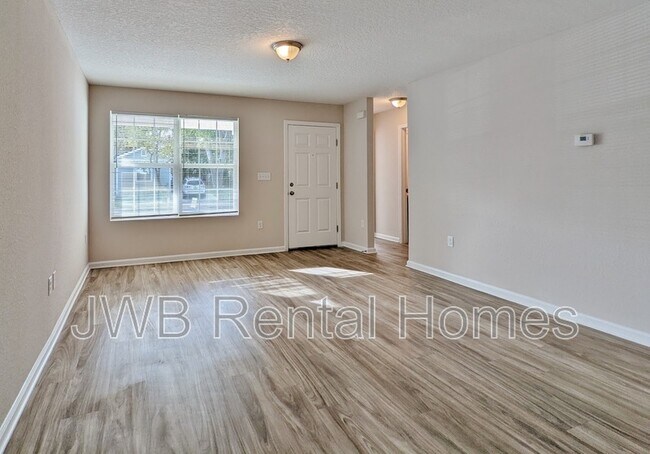 Photo - 1709 W 12th St