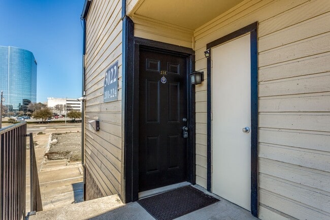 Photo - 2 Story Condo