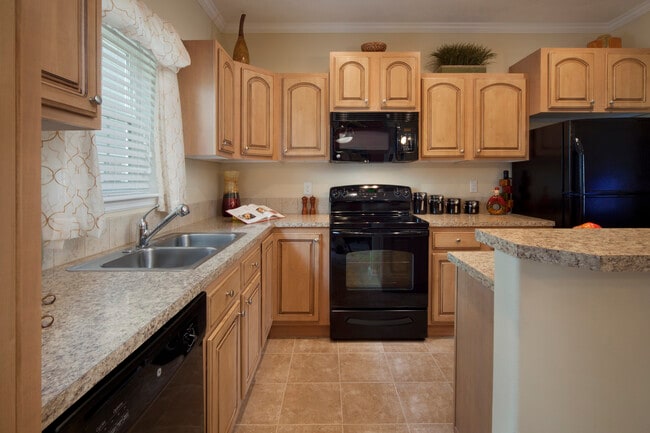 Kitchen - Keys Lake Villas
