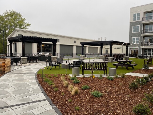 Raised Courtyard - BellaAge Hickory