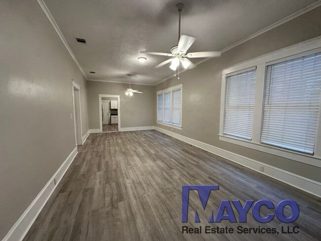 Building Photo - 3 bedroom in Highland!