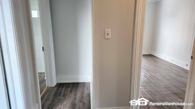 Photo - 408 3rd St E