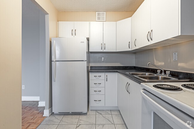 Interior Photo - Elmpark Manor Apartments