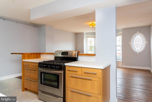Photo - 1728 Mt Vernon St Unit 4