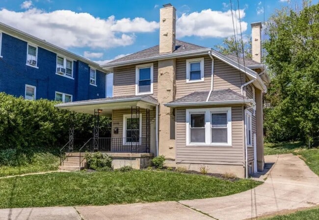 Photo - 2556 Williams Ave