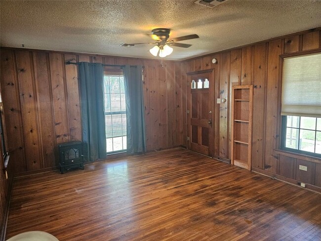 Photo - 503 W 12th St