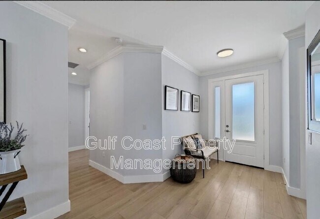 Photo - 7558 Totem Ave