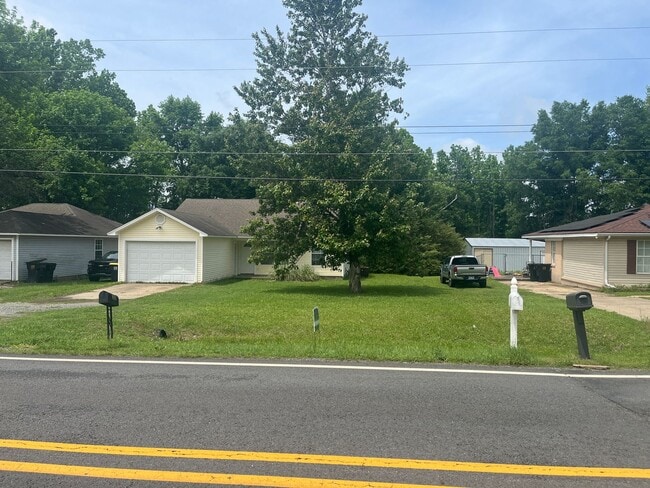 Photo - Nice 3 Br. 2 Bath home in Ward