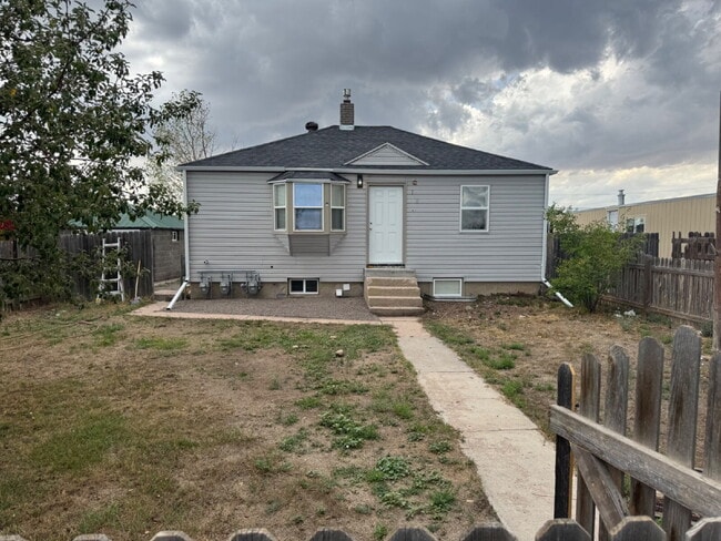Building Photo - Completely Renovated 3-Bedroom Home | Garage & Ample Parking