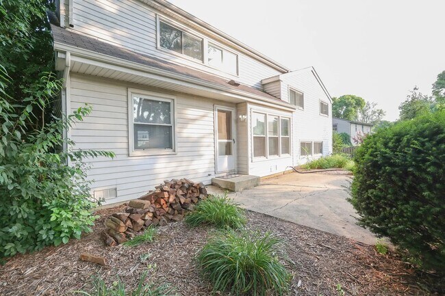 Photo - 1329 Stonegate Rd
