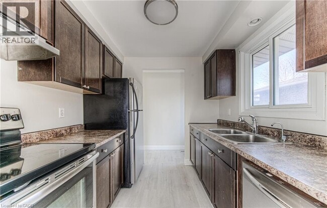 Photo - 511 Strasburg Rd Unité 1