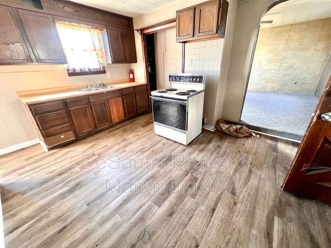 Photo - 502 3rd St Unit 1