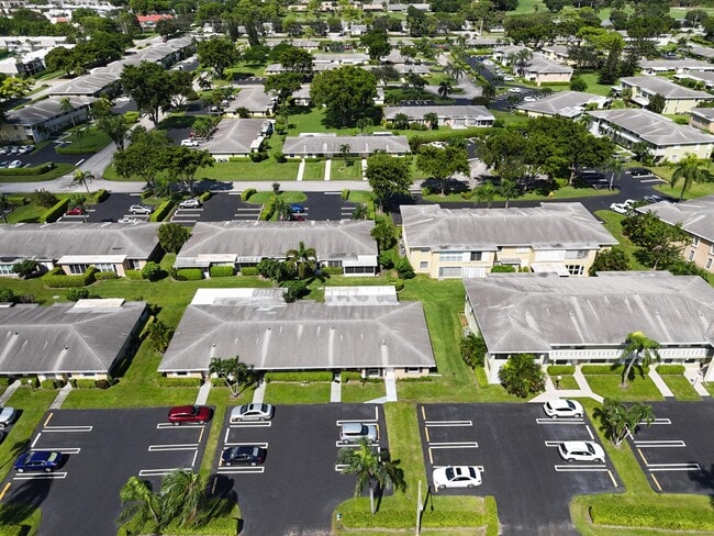 Photo - 2521 Red Hibiscus Blvd Unit 32-D