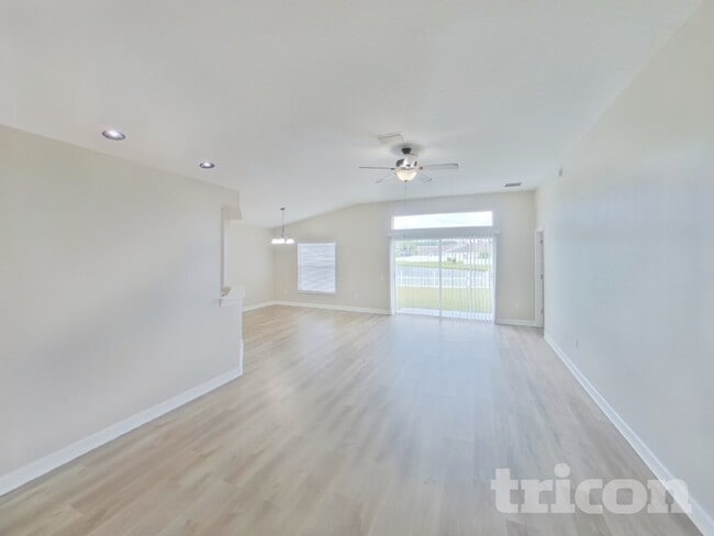 Photo - 945 Ridge Haven Dr