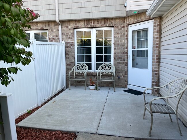 Photo - 1585 Serenity Ln