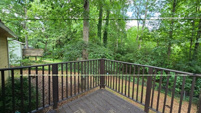 Photo - 404 Hemlock Dr