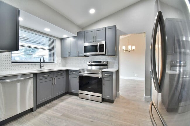 Photo - 9425 Longmeadow Cir