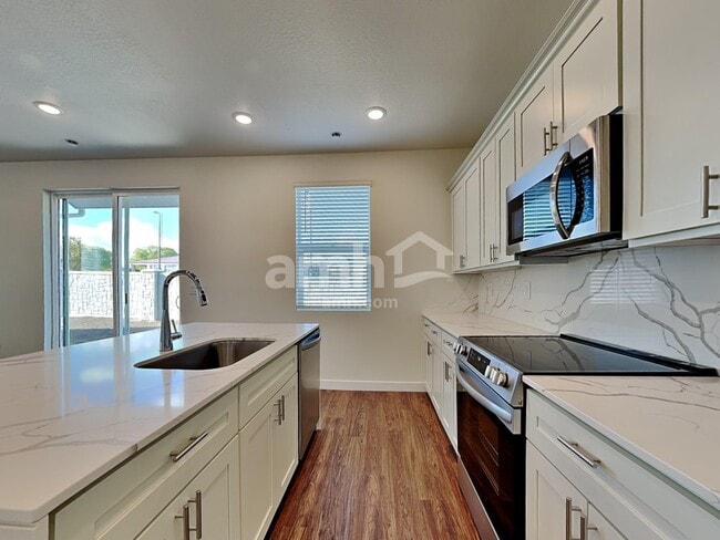 Photo - 8952 Wilroy Rd