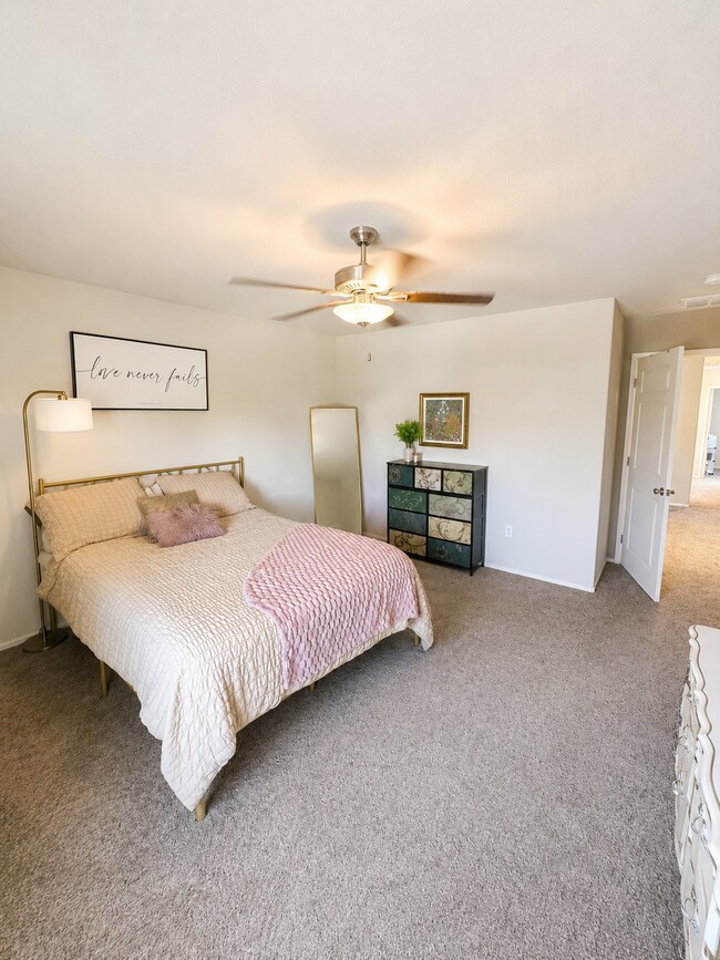 Photo - 3744 Ramura Ave