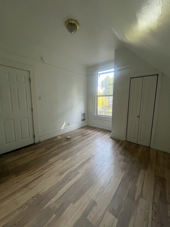 Photo - 3814 NE 6th Ave