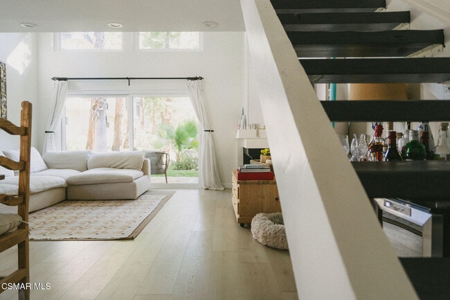 Photo - 5716 Skyview Way