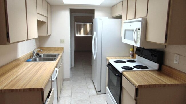 Photo - 428 N Calle Del Diablo