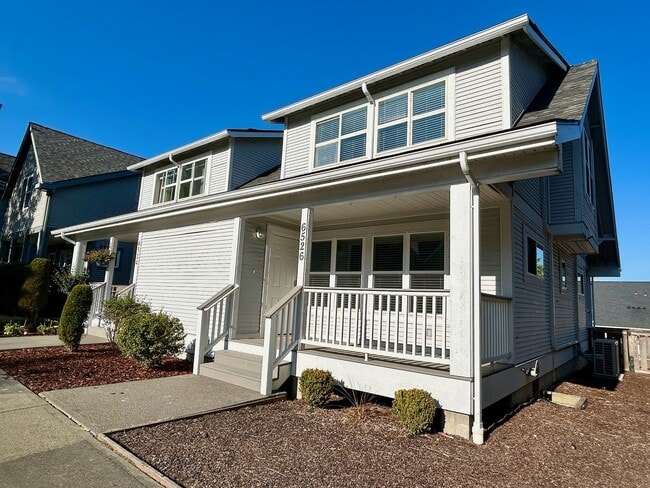 New Holly Townhouse - New Holly Townhouse