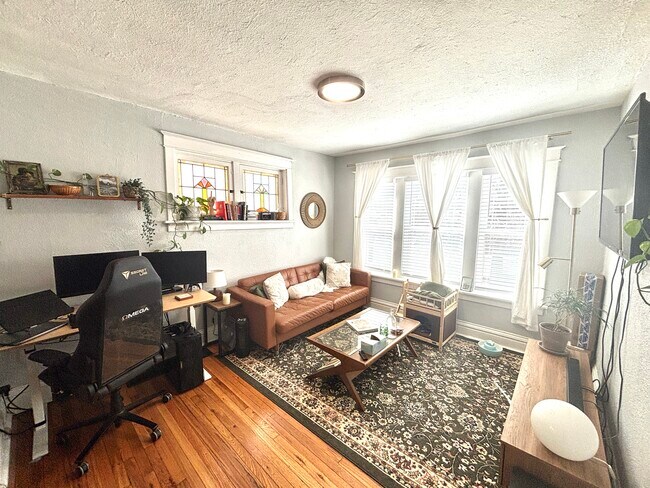 Photo - 5331 Bancroft Ave Unit 1E
