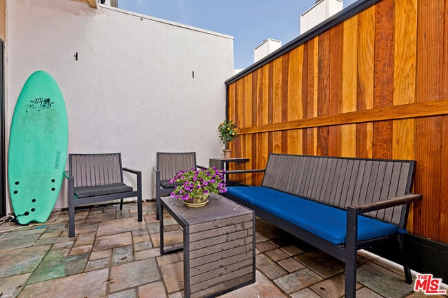 Photo - 1133 24th St Unit 2