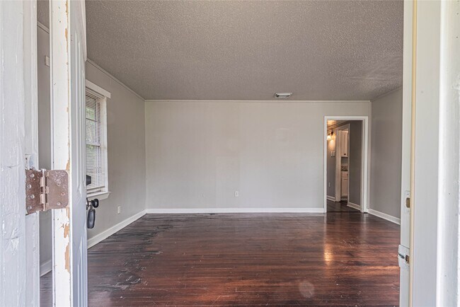 Photo - 5818 Glenhurst Dr