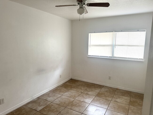 Photo - 4435 Perch St