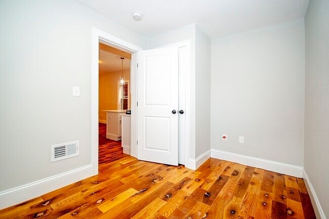 Photo - 205 Marion St Unit 2