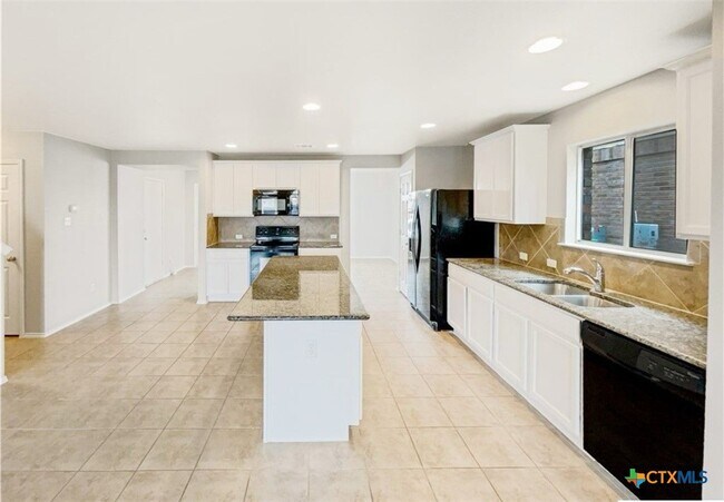 1321 Daffodil Dr