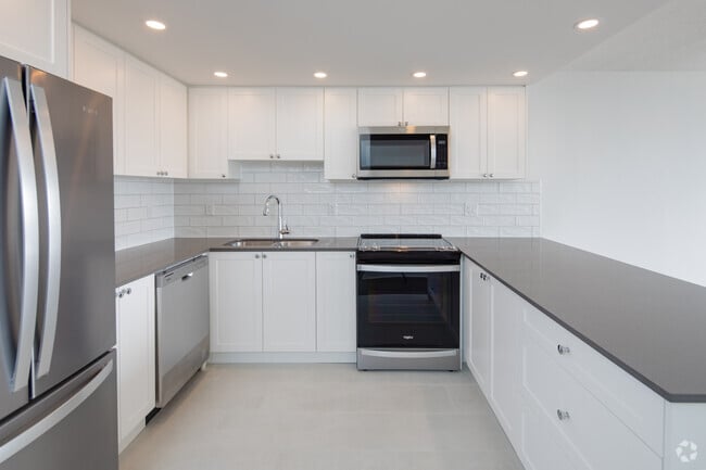 1BR, 1BA - 520SF - 1255 Pendrell Street