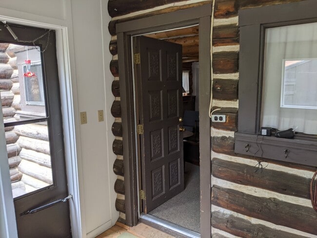 30 Caribou Rd