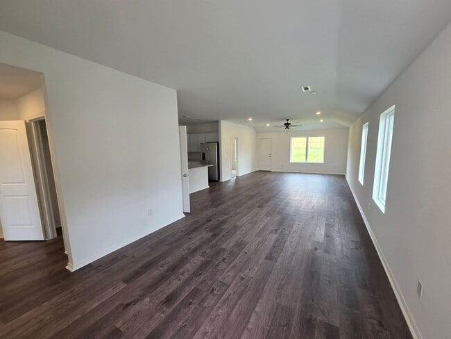 Photo - 1088 RAVEN WALK Dr
