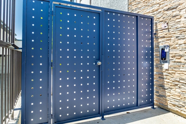 Entrada - Windward Sea Apartments