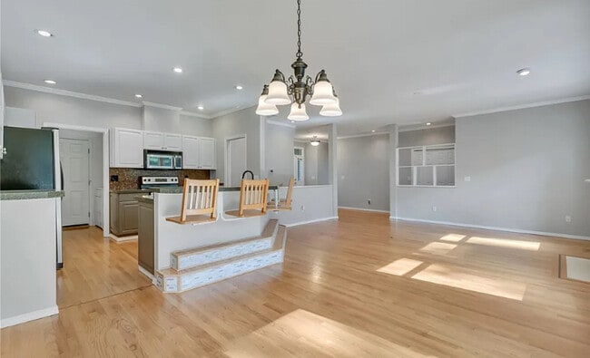 Photo - 8804 71 St Ct SW