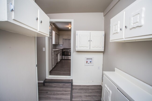 Photo - 4629 Elgin Ave