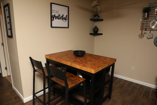 Photo - 1265 Kendall Dr Unit 1015