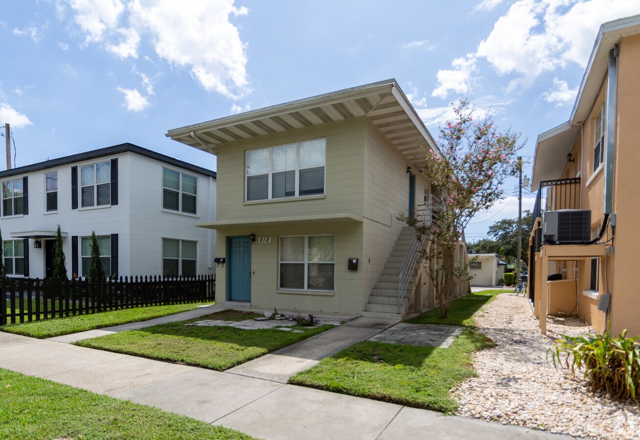 Photo - 212 Columbia Dr