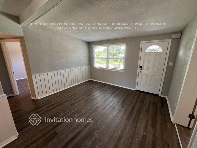 Photo - 11678 104th St