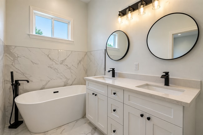 Photo - 2707 Jackson Blvd