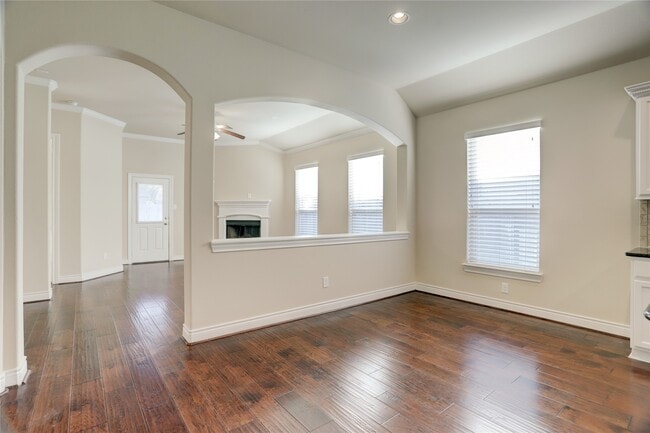 Photo - 606 Sabinal St